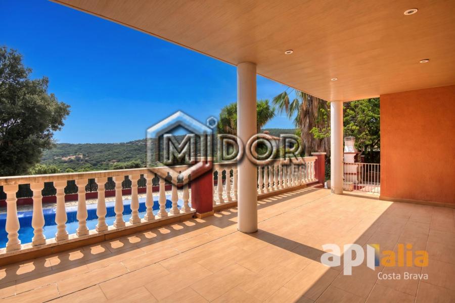 HOUSE WITH POOL IN CALONGE