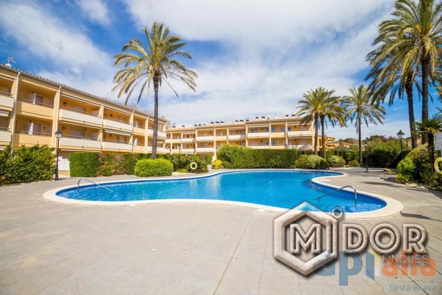 PLANTA BAIXA AMB JARDÍ A 800m DE LA PLATJA DE ST.POL-S'AGARÓ