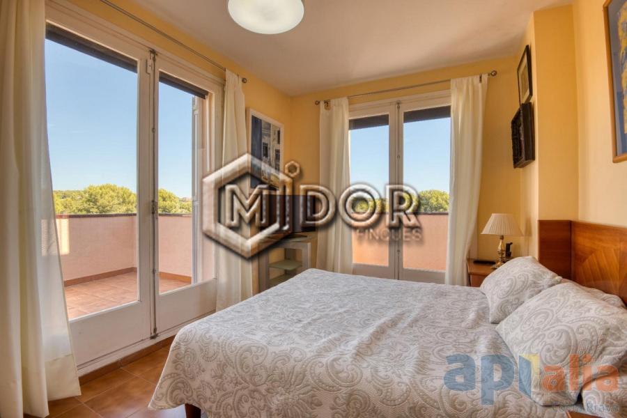 TOWNHOUSE WITH PRIVATE GARDEN IN S’AGARÓ