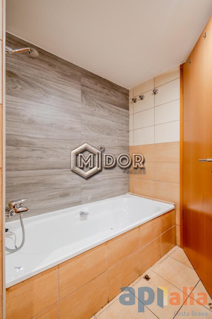 APARTMENT WITH TERRACE IN CASSA DE LA SELVA