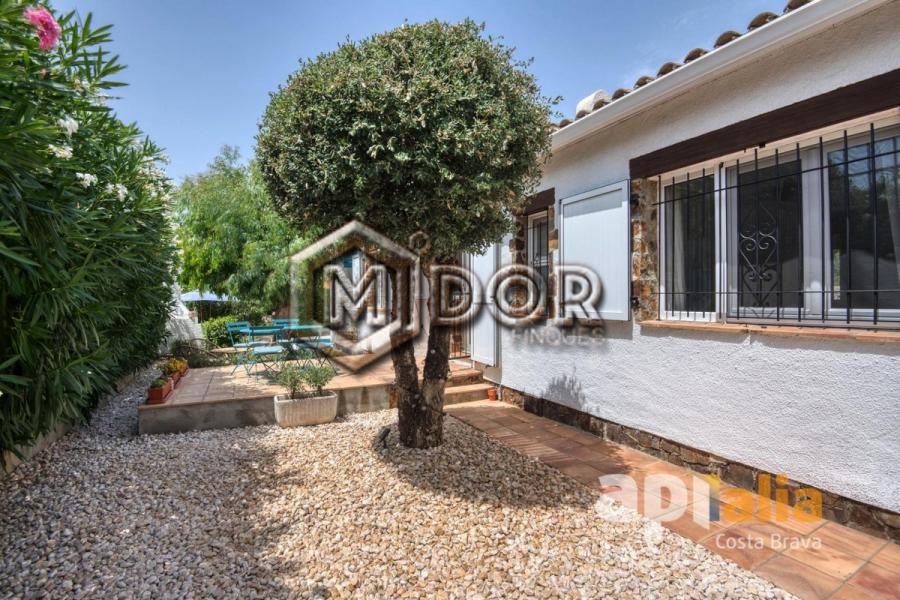 CASA REFORMADA AMB PISCINA I LLICÈNCIA TURÍSTICA