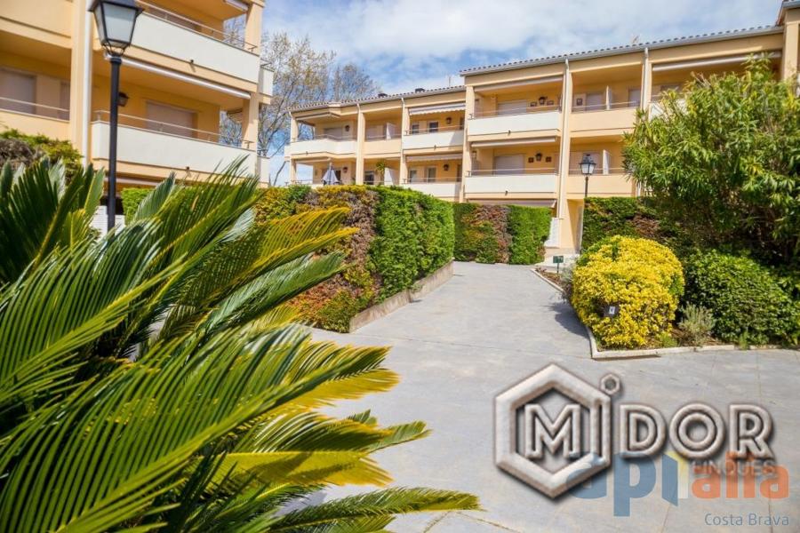 PLANTA BAIXA AMB JARDÍ A 800m DE LA PLATJA DE ST.POL-S'AGARÓ