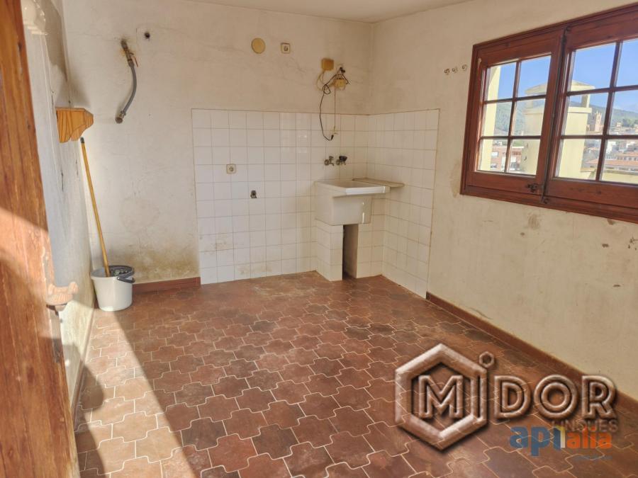 CASA A REFORMAR EN CALONGE