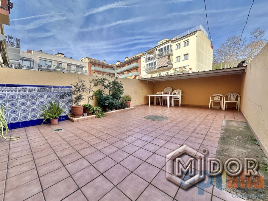 TOWNHOUSE IN THE HEART OF CASTELL-D'ARO