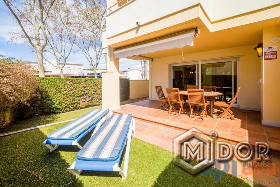PLANTA BAIXA AMB JARDÍ A 800m DE LA PLATJA DE ST.POL-S'AGARÓ