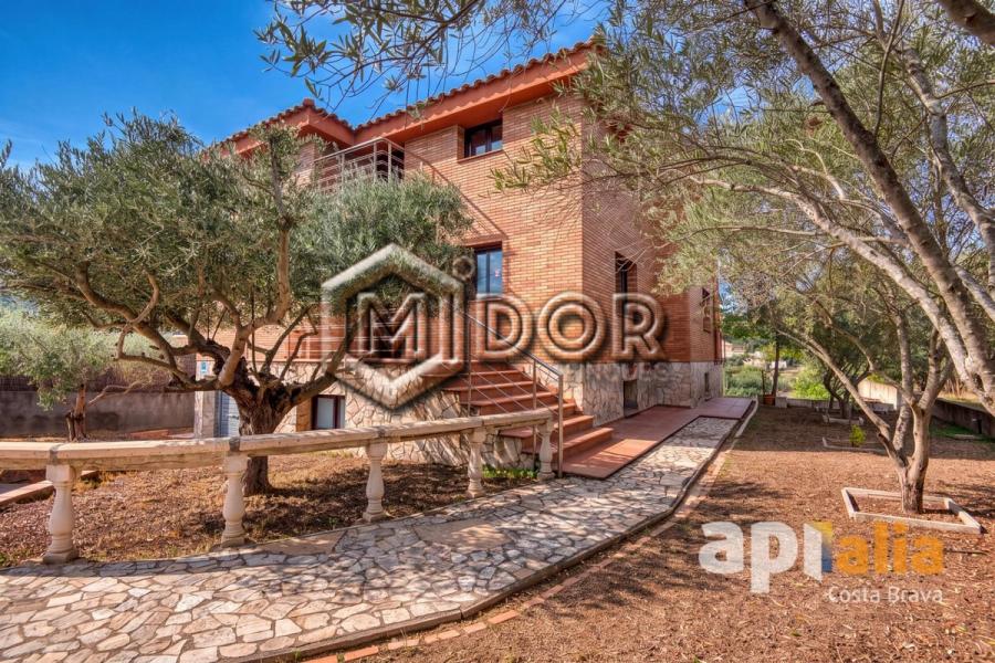 CASA AMB PISCINA I GARATGE A MAS PERE, CALONGE – COSTA BRAVA
