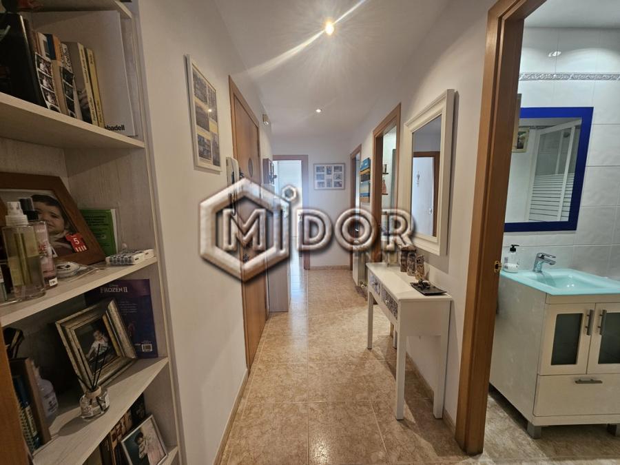 AMPLI I LLUMINÓS APARTAMENT A SANT FELIU DE GUÍXOLS (ZONA ESCLAT)