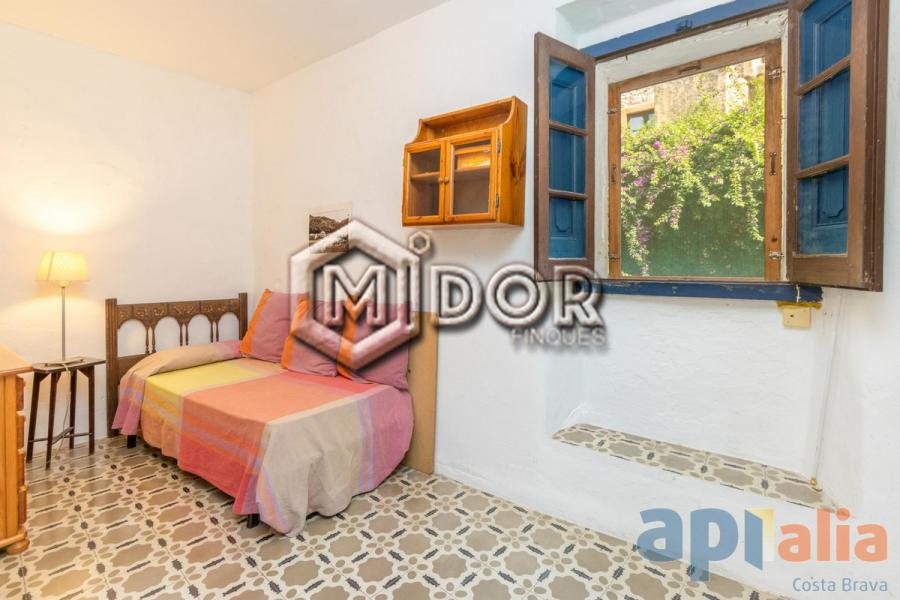 HISTORIC HOUSE IN THE HEART OF BEGUR