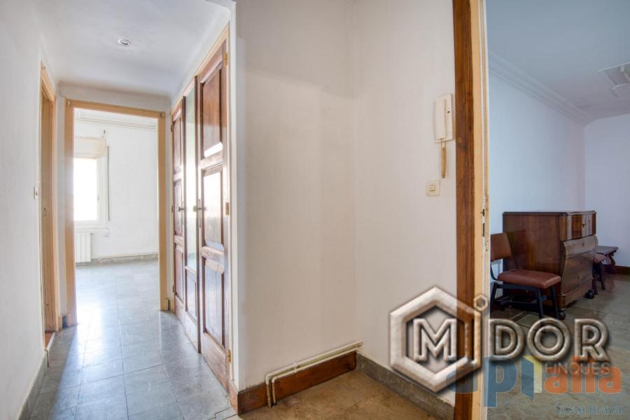 APARTAMENT PER REFORMAR A 170m DE LA PLATJA