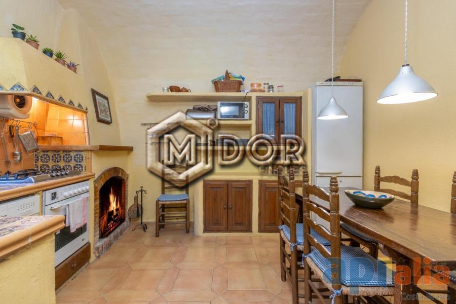 HISTORIC HOUSE IN THE HEART OF BEGUR