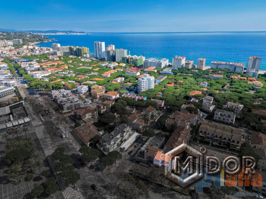 PENTHOUSE IN PLATJA D'ARO (CENTRAL AREA)