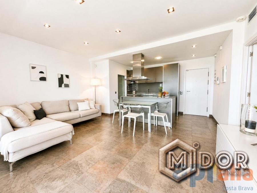 BEACHFRONT APARTMENT WITH TORURIST LICENSE