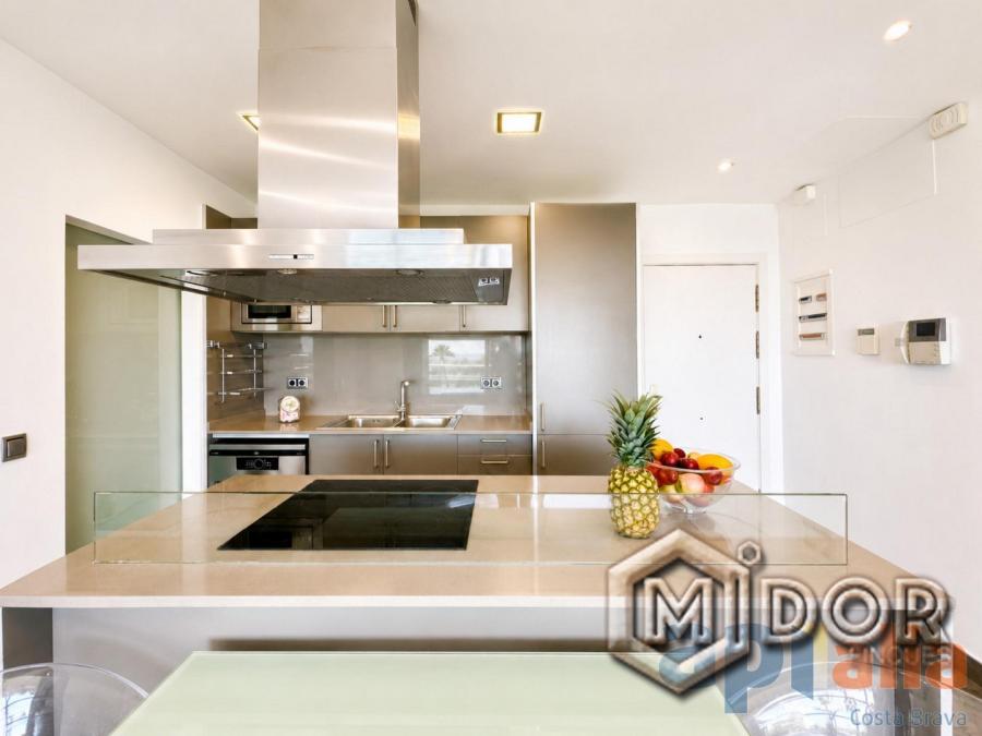 BEACHFRONT APARTMENT WITH TORURIST LICENSE