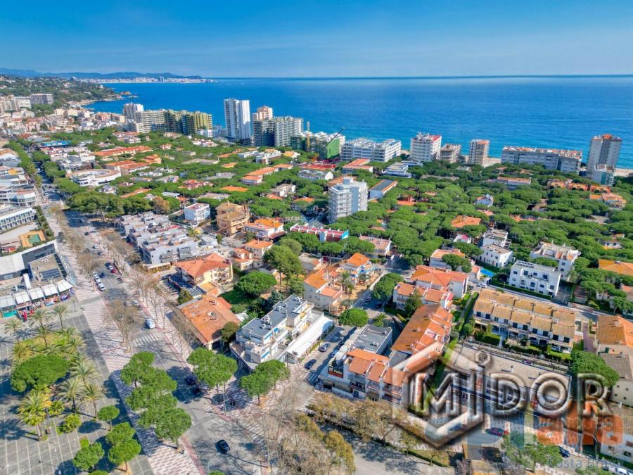 PENTHOUSE IN PLATJA D'ARO (CENTRAL AREA)
