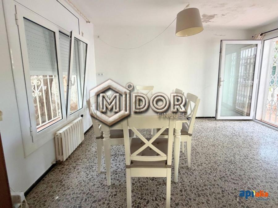 HOUSE WITH PRIVATE GARDEN AND 2 INDEPENDENT HOMES, SECOND LINE FROM THE SEA IN PLATJA D’ARO
