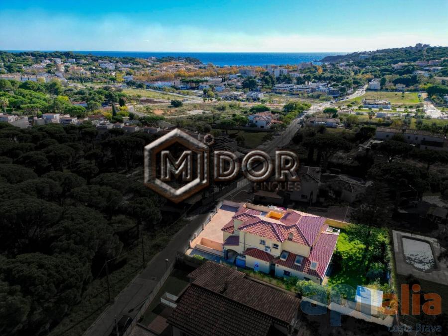 CASA AMB JARDÍ I PISCINA A S'AGARÓ