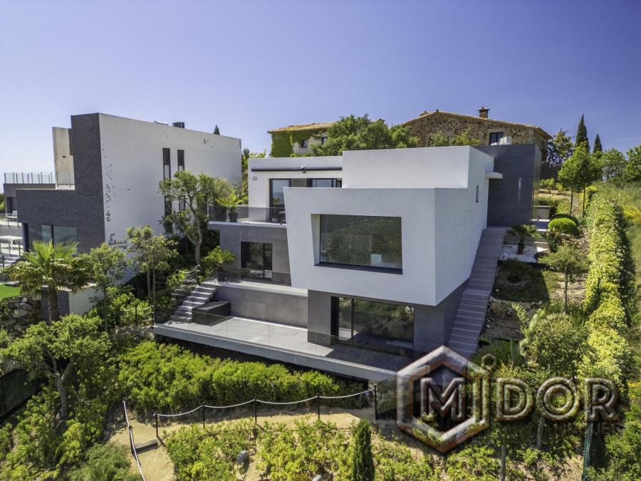 CASA AMB VISTES A MAR A PLATJA D'ARO (CIM D'ARO)