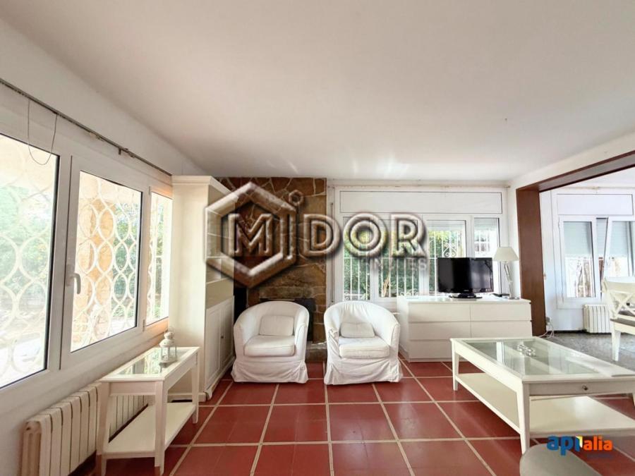 HOUSE WITH PRIVATE GARDEN AND 2 INDEPENDENT HOMES, SECOND LINE FROM THE SEA IN PLATJA D’ARO