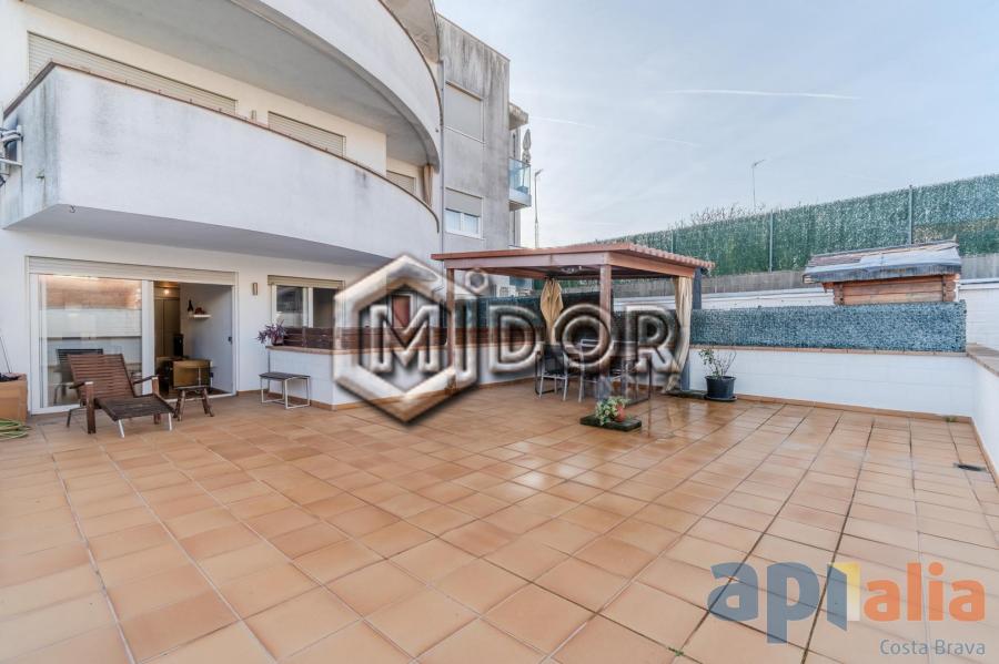 APARTMENT WITH TERRACE IN CASSA DE LA SELVA
