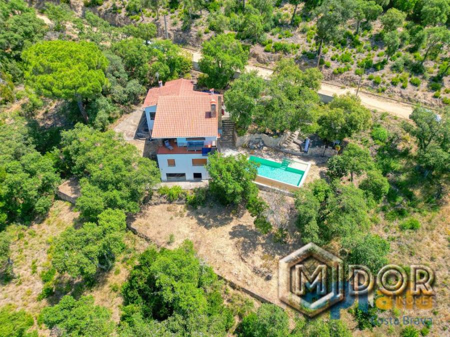 CASA AMB PISCINA A ST. MIQUEL D'ARO