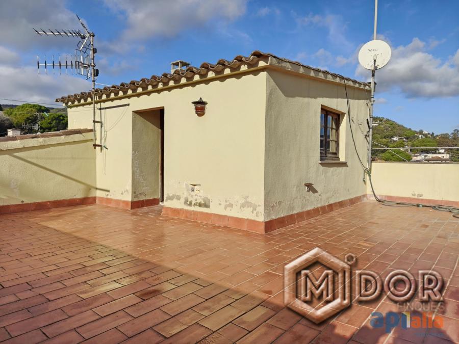 CASA A REFORMAR EN CALONGE