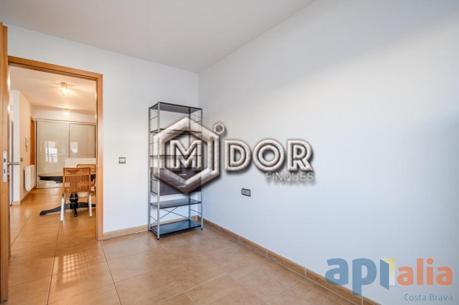 APARTMENT WITH TERRACE IN CASSA DE LA SELVA