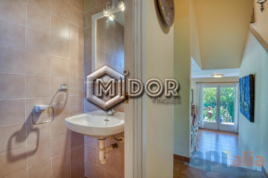 TOWNHOUSE WITH PRIVATE GARDEN IN S’AGARÓ